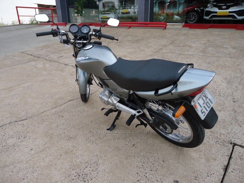 Honda Motos CG 125 TITAN ES 2001/2001 BOURSCHEID CARROS E MOTOS SANTA CLARA DO SUL / Carros no Vale