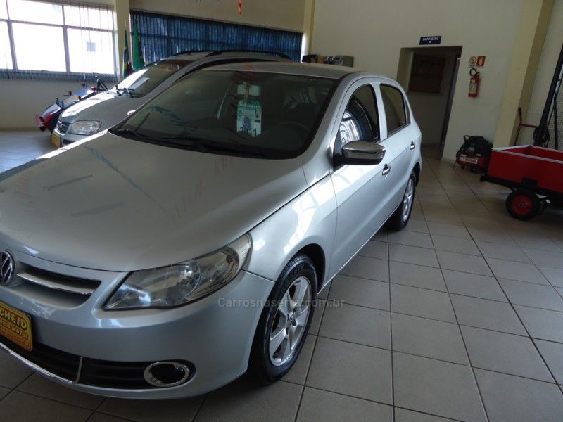 VOLKSWAGEN GOL 1.0 MI 8V G.V 2010/2011 BOURSCHEID CARROS E MOTOS SANTA CLARA DO SUL / Carros no Vale