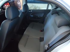 VOLKSWAGEN VOYAGE 1.0 MI TRENDLINE 8V 2012/2012 BOURSCHEID CARROS E MOTOS SANTA CLARA DO SUL / Carros no Vale