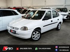 CHEVROLET CORSA 1.0 MPFI SUPER SEDAN 8V 1998/1999 V10 VEÍCULOS CAXIAS DO SUL / Carros no Vale