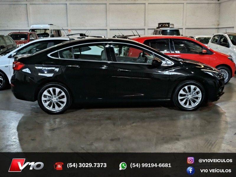 CHEVROLET CRUZE 1.4 TURBO LTZ 16V 2016/2017 V10 VEÍCULOS CAXIAS DO SUL / Carros no Vale