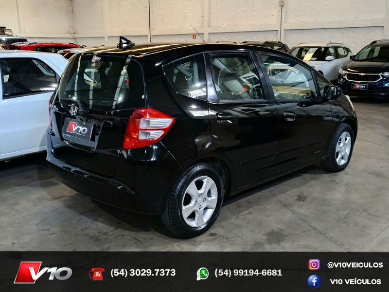 HONDA FIT 1.4 LX 16V 2009/2010 V10 VEÍCULOS CAXIAS DO SUL / Carros no Vale