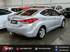 HYUNDAI ELANTRA 2.0 GLS 16V 2012/2013 V10 VEÍCULOS CAXIAS DO SUL / Carros no Vale