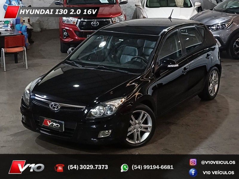 HYUNDAI I30 2.0 MPI 16V 2011/2012 V10 VEÍCULOS CAXIAS DO SUL / Carros no Vale