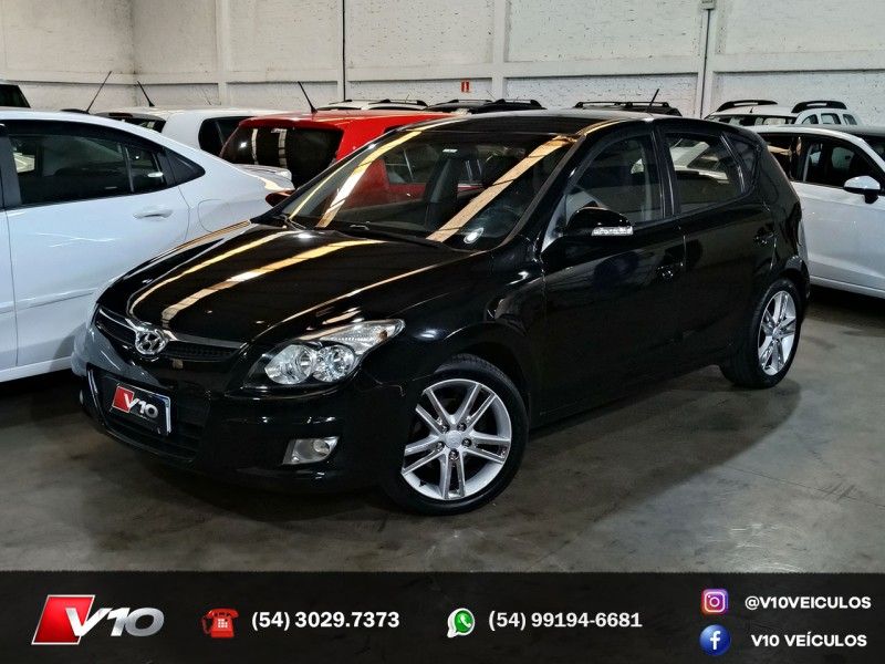 HYUNDAI I30 2.0 MPI 16V 2011/2012 V10 VEÍCULOS CAXIAS DO SUL / Carros no Vale