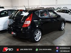 HYUNDAI I30 2.0 MPI 16V 2011/2012 V10 VEÍCULOS CAXIAS DO SUL / Carros no Vale
