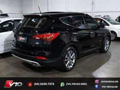 HYUNDAI SANTA FÉ 3.3 MPFI 4X4 7 LUGARES V6 270CV 2014/2015 V10 VEÍCULOS CAXIAS DO SUL / Carros no Vale