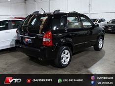 HYUNDAI TUCSON 2.0 MPFI GLS 16V 143CV 2WD 2009/2010 V10 VEÍCULOS CAXIAS DO SUL / Carros no Vale