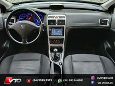 PEUGEOT 307 1.6 PRESENCE 16V 2007/2008 V10 VEÍCULOS CAXIAS DO SUL / Carros no Vale