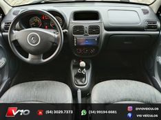 RENAULT CLIO 1.0 EXPRESSION 16V 2014/2015 V10 VEÍCULOS CAXIAS DO SUL / Carros no Vale