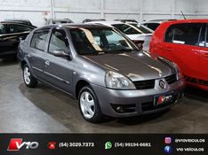 RENAULT CLIO 1.6 PRIVILÉGE SEDAN 16V 2006/2007 V10 VEÍCULOS CAXIAS DO SUL / Carros no Vale