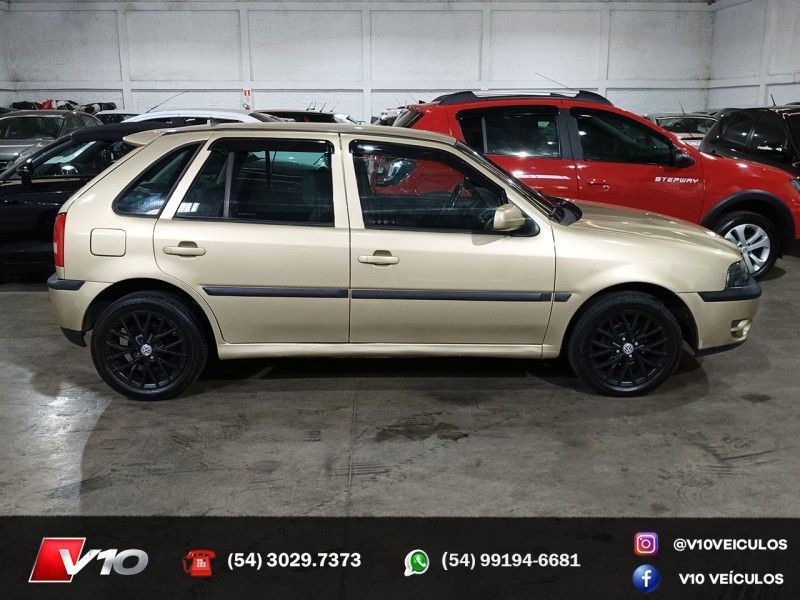 VOLKSWAGEN GOL 1.6 MI POWER 8V G.III 2003/2004 V10 VEÍCULOS CAXIAS DO SUL / Carros no Vale