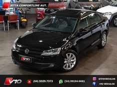 VOLKSWAGEN JETTA 2.0 COMFORTLINE TIPTRONIC 2011/2012 V10 VEÍCULOS CAXIAS DO SUL / Carros no Vale