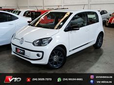 VOLKSWAGEN UP 1.0 MPI RUN UP 12V 2016/2017 V10 VEÍCULOS CAXIAS DO SUL / Carros no Vale