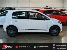 VOLKSWAGEN UP 1.0 MPI RUN UP 12V 2016/2017 V10 VEÍCULOS CAXIAS DO SUL / Carros no Vale