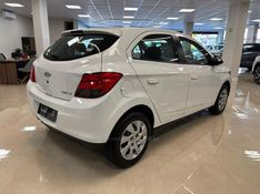 CHEVROLET ONIX 1.4 MPFI LT 8V 2013/2014 LUIGGI AUTOMÓVEIS CARLOS BARBOSA / Carros no Vale