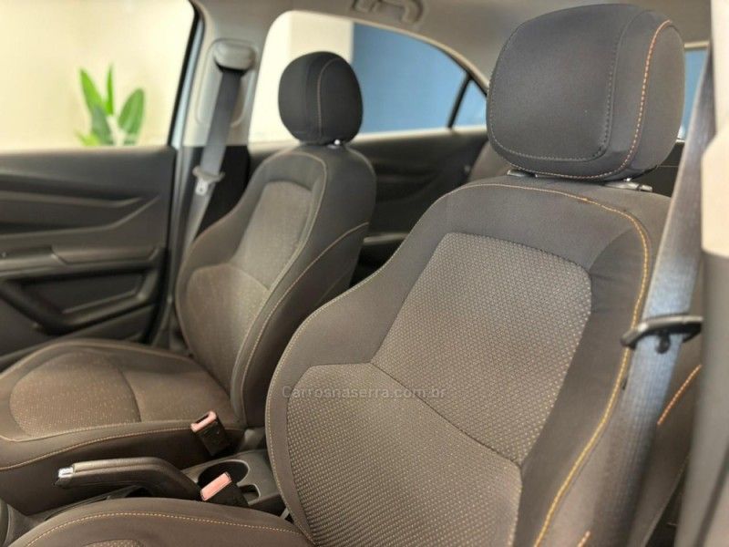 CHEVROLET ONIX 1.4 MPFI LT 8V 2013/2014 LUIGGI AUTOMÓVEIS CARLOS BARBOSA / Carros no Vale