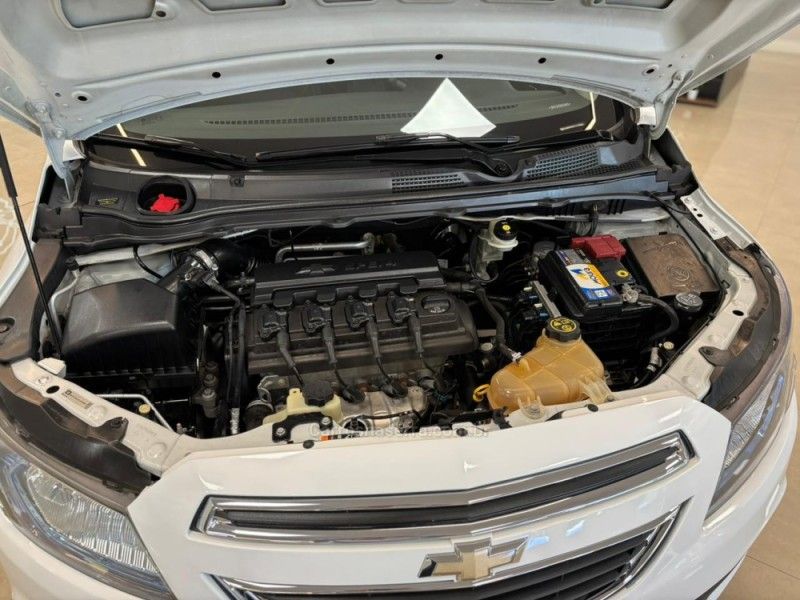CHEVROLET ONIX 1.4 MPFI LT 8V 2013/2014 LUIGGI AUTOMÓVEIS CARLOS BARBOSA / Carros no Vale