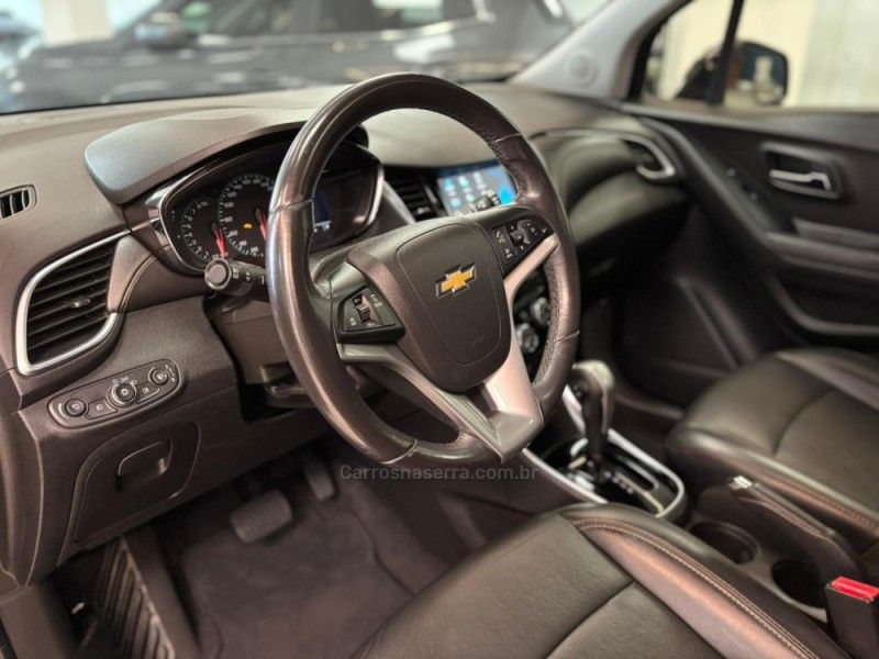 CHEVROLET TRACKER 1.4 16V PREMIER TURBO 2018/2018 LUIGGI AUTOMÓVEIS CARLOS BARBOSA / Carros no Vale