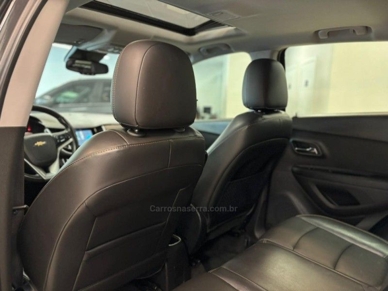 CHEVROLET TRACKER 1.4 16V PREMIER TURBO 2018/2018 LUIGGI AUTOMÓVEIS CARLOS BARBOSA / Carros no Vale