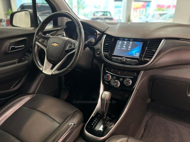 CHEVROLET TRACKER 1.4 16V PREMIER TURBO 2018/2018 LUIGGI AUTOMÓVEIS CARLOS BARBOSA / Carros no Vale