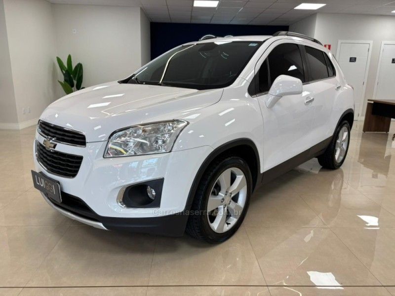 CHEVROLET TRACKER 1.8 MPFI LTZ 4X2 16V 2014/2014 LUIGGI AUTOMÓVEIS CARLOS BARBOSA / Carros no Vale