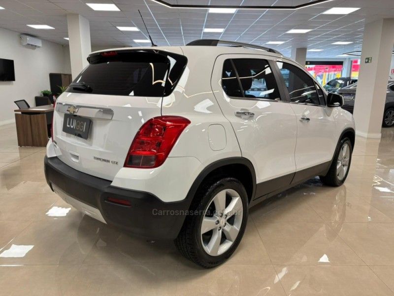 CHEVROLET TRACKER 1.8 MPFI LTZ 4X2 16V 2014/2014 LUIGGI AUTOMÓVEIS CARLOS BARBOSA / Carros no Vale