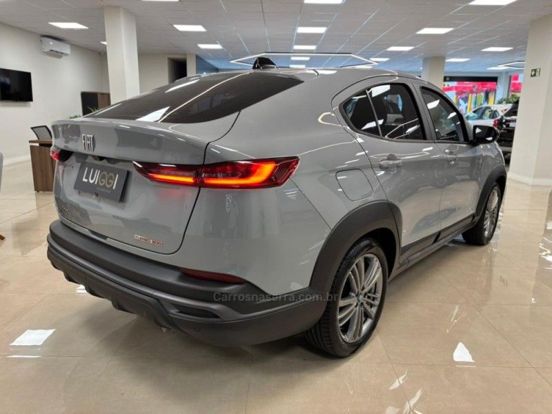 FIAT FASTBACK 1.0 200 TURBO DRIVE 2023/2024 LUIGGI AUTOMÓVEIS CARLOS BARBOSA / Carros no Vale