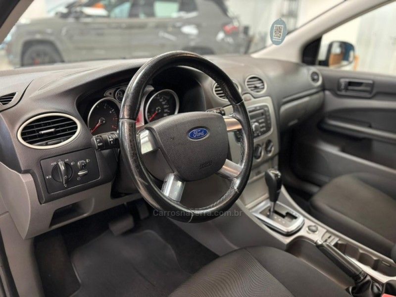 FORD FOCUS 2.0 HC 16V 2010/2011 LUIGGI AUTOMÓVEIS CARLOS BARBOSA / Carros no Vale
