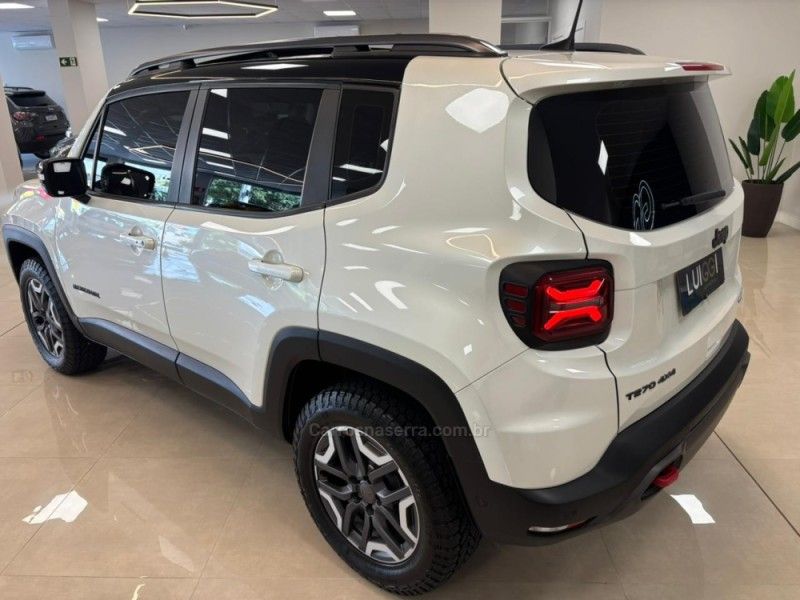 JEEP RENEGADE 1.3 TRAILHAWK T270 16V TURBO 4×4 2022/2022 LUIGGI AUTOMÓVEIS CARLOS BARBOSA / Carros no Vale