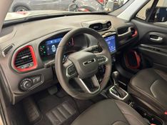 JEEP RENEGADE 1.3 TRAILHAWK T270 16V TURBO 4×4 2022/2022 LUIGGI AUTOMÓVEIS CARLOS BARBOSA / Carros no Vale