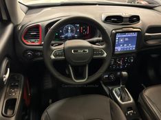 JEEP RENEGADE 1.3 TRAILHAWK T270 16V TURBO 4×4 2022/2022 LUIGGI AUTOMÓVEIS CARLOS BARBOSA / Carros no Vale