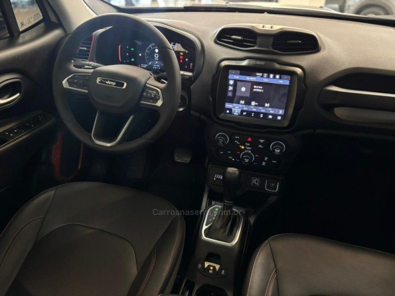 JEEP RENEGADE 1.3 TRAILHAWK T270 16V TURBO 4×4 2022/2022 LUIGGI AUTOMÓVEIS CARLOS BARBOSA / Carros no Vale