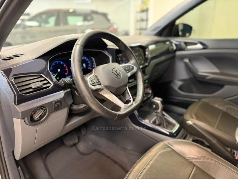 VOLKSWAGEN T-CROSS 1.0 COMFORTLINE TSI 2021/2022 LUIGGI AUTOMÓVEIS CARLOS BARBOSA / Carros no Vale