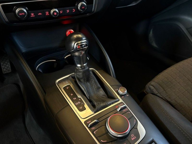 AUDI A3 1.8 TFSI SPORTBACK 16V 2014/2014 AUTOGRIF MOTORS CAMPO BOM / Carros no Vale