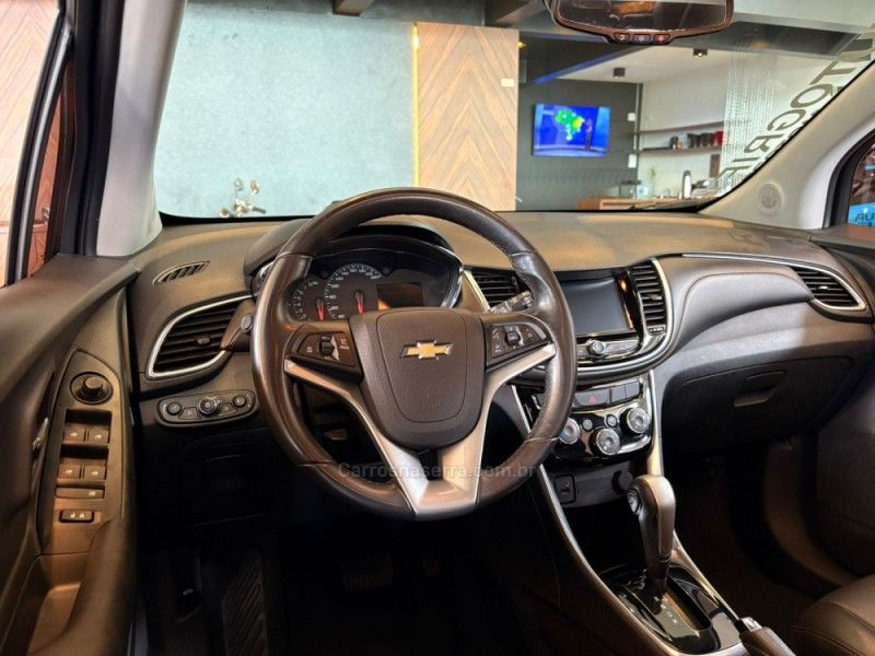 CHEVROLET TRACKER 1.4 16V TURBO LTZ 2017/2017 AUTOGRIF MOTORS CAMPO BOM / Carros no Vale