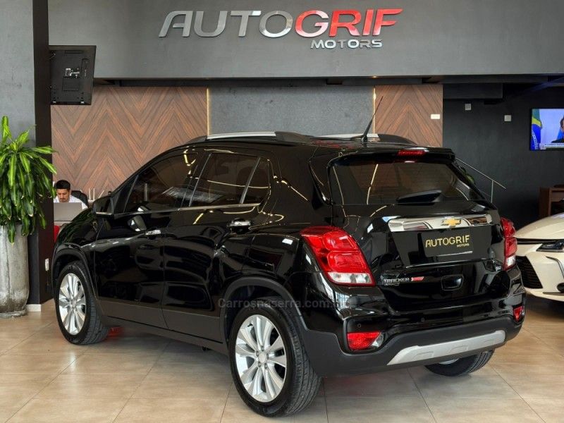 CHEVROLET TRACKER 1.4 16V TURBO LTZ 2017/2017 AUTOGRIF MOTORS CAMPO BOM / Carros no Vale
