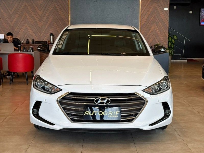 HYUNDAI ELANTRA 2.0 GLS 16V 2017/2017 AUTOGRIF MOTORS CAMPO BOM / Carros no Vale