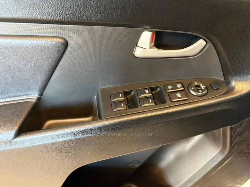 KIA SPORTAGE 2.0 EX 4X2 16V 2012/2013 AUTOGRIF MOTORS CAMPO BOM / Carros no Vale