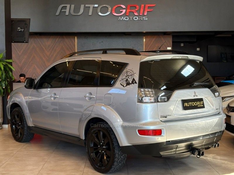 MITSUBISHI OUTLANDER 3.0 GT4 4X4 V6 24V 2010/2011 AUTOGRIF MOTORS CAMPO BOM / Carros no Vale