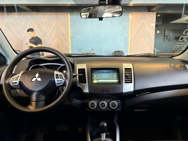 MITSUBISHI OUTLANDER 3.0 GT4 4X4 V6 24V 2010/2011 AUTOGRIF MOTORS CAMPO BOM / Carros no Vale
