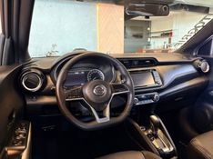 NISSAN KICKS 1.6 16V SL XTRONIC 2017/2017 AUTOGRIF MOTORS CAMPO BOM / Carros no Vale