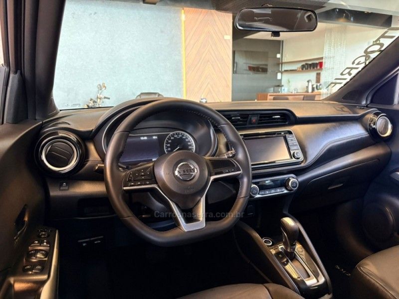 NISSAN KICKS 1.6 16V SL XTRONIC 2017/2017 AUTOGRIF MOTORS CAMPO BOM / Carros no Vale