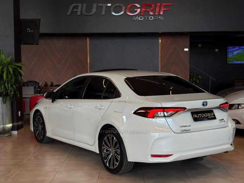 TOYOTA COROLLA 1.8 ALTIS PREMIUM 16V HÍBRIDO 2020/2020 AUTOGRIF MOTORS CAMPO BOM / Carros no Vale