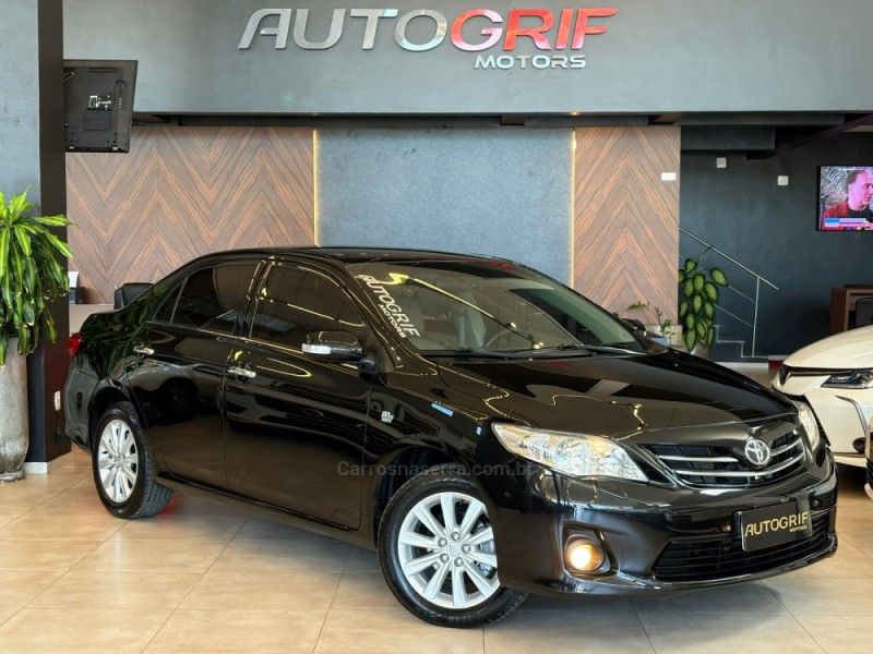 TOYOTA COROLLA 2.0 ALTIS 16V 2014/2014 AUTOGRIF MOTORS CAMPO BOM / Carros no Vale