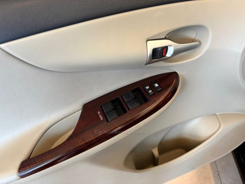 TOYOTA COROLLA 2.0 ALTIS 16V 2014/2014 AUTOGRIF MOTORS CAMPO BOM / Carros no Vale