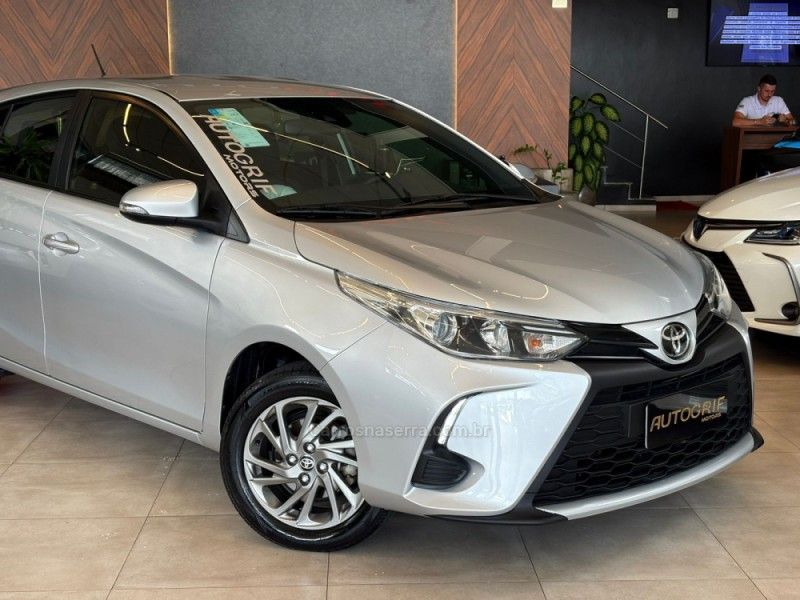 TOYOTA YARIS 1.5 XS CONNECT 16V 2023/2023 AUTOGRIF MOTORS CAMPO BOM / Carros no Vale