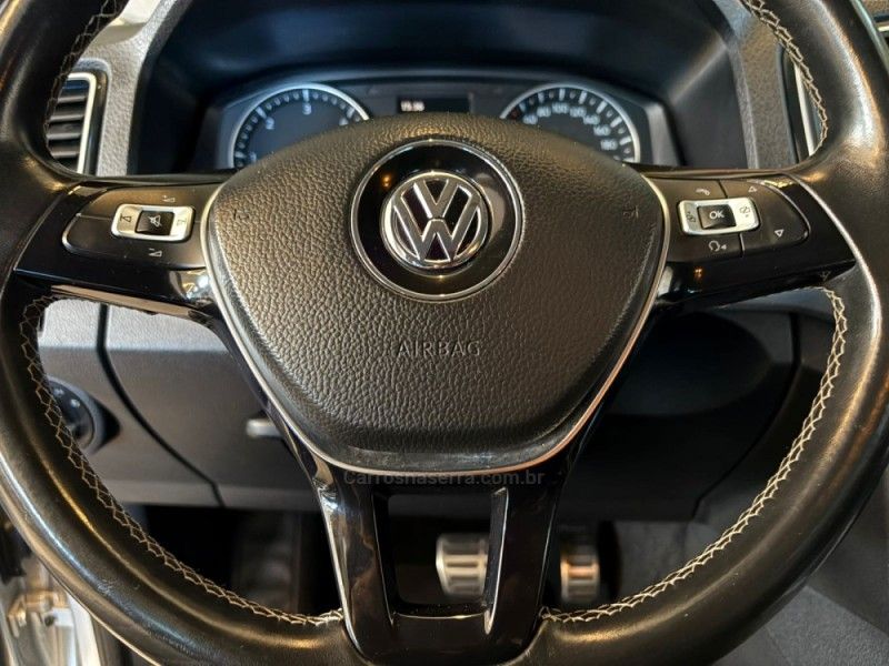 VOLKSWAGEN AMAROK 3.0 V6 TDI HIGHLINE CD 4MOTION 2018/2018 AUTOGRIF MOTORS CAMPO BOM / Carros no Vale