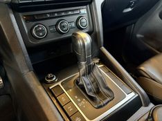 VOLKSWAGEN AMAROK 3.0 V6 TDI HIGHLINE CD 4MOTION 2018/2018 AUTOGRIF MOTORS CAMPO BOM / Carros no Vale