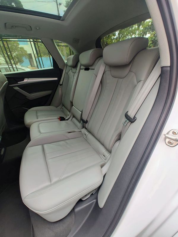 Audi Q5 Ambiente 2.0 TFSI Quattro S Tronic 2017/2018 RENNER AUTOMÓVEIS LAJEADO / Carros no Vale